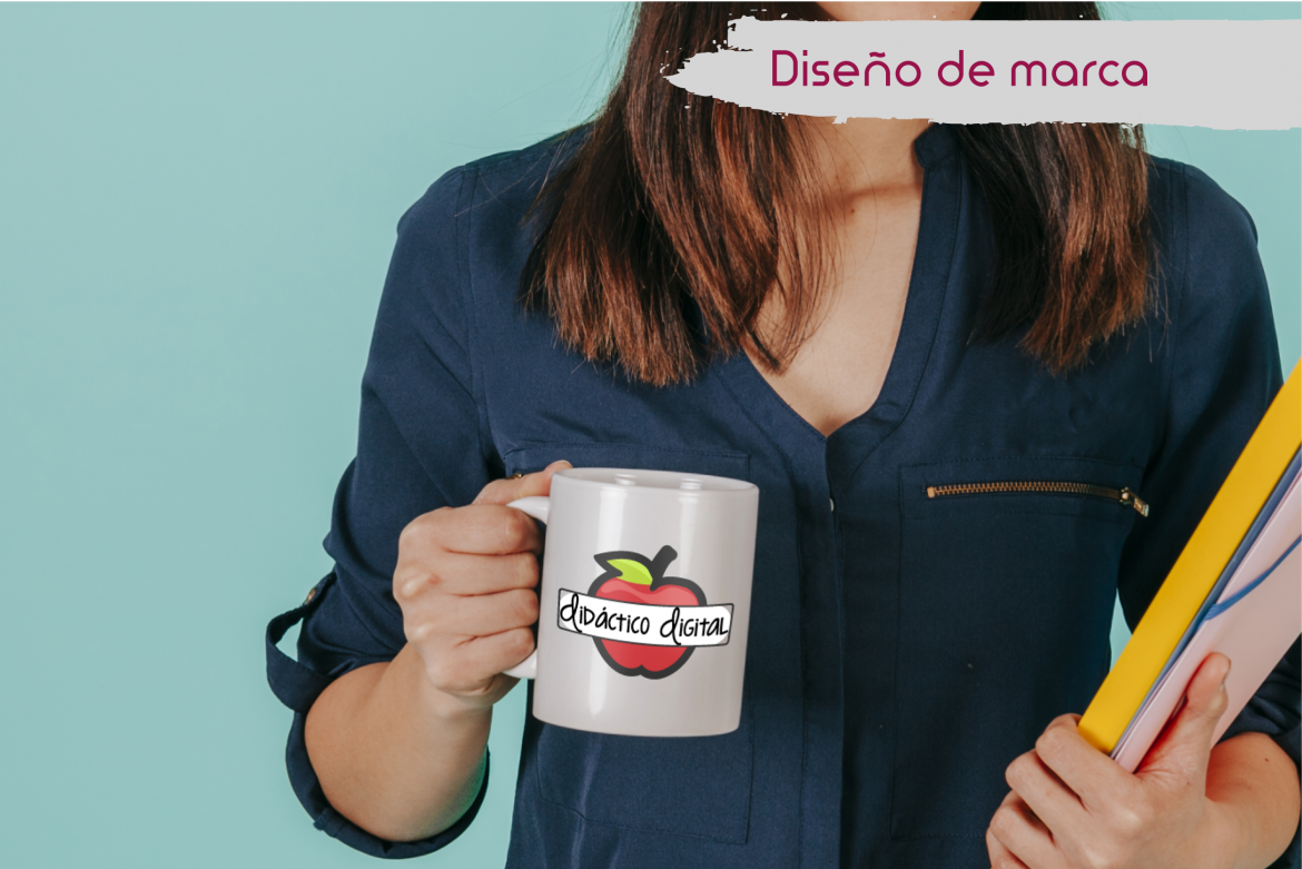 Proyecto de diseno de marca. Logo en taza para didactico digital.